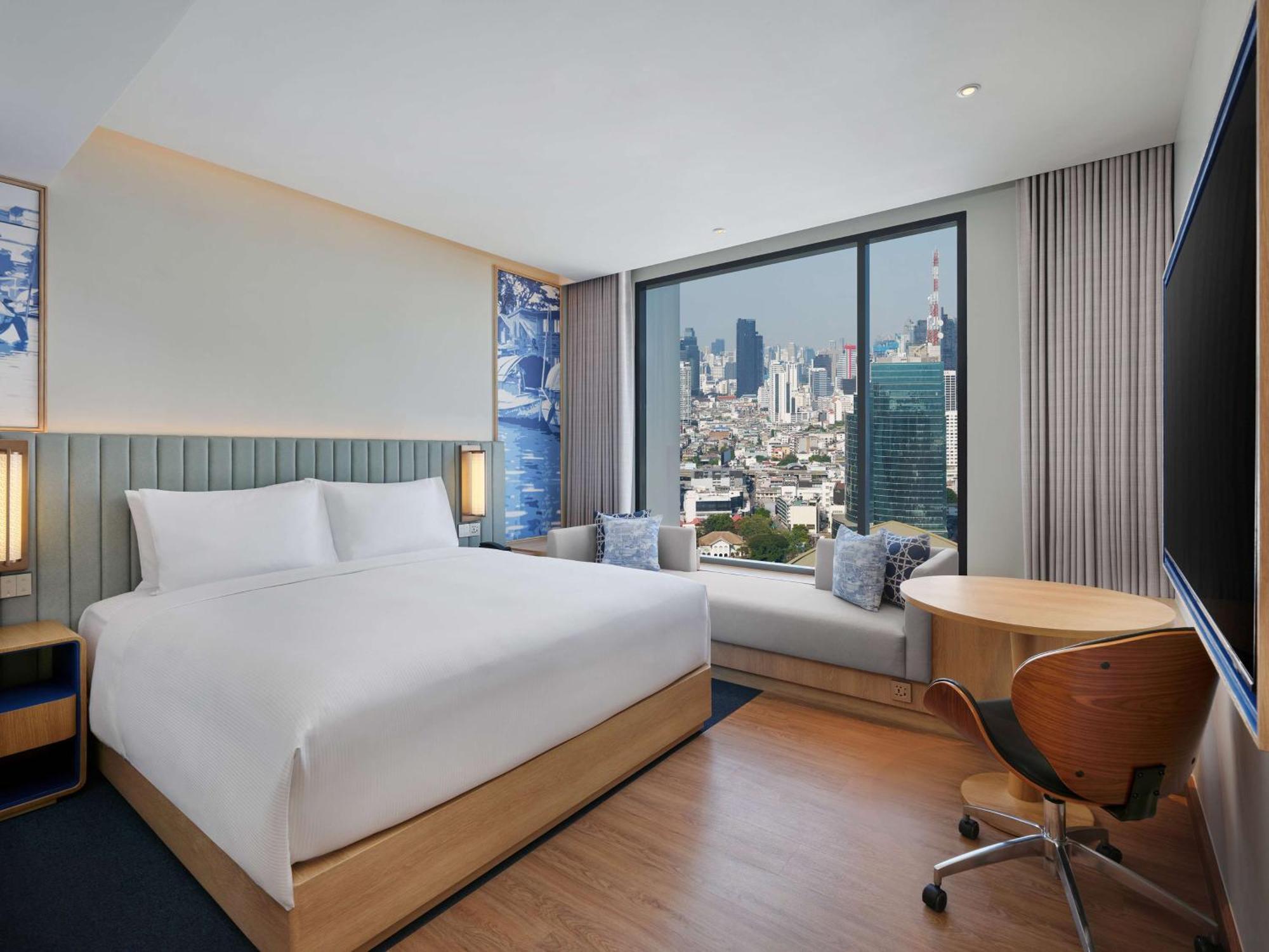 Hilton Garden Inn Bangkok Riverside Exterior photo