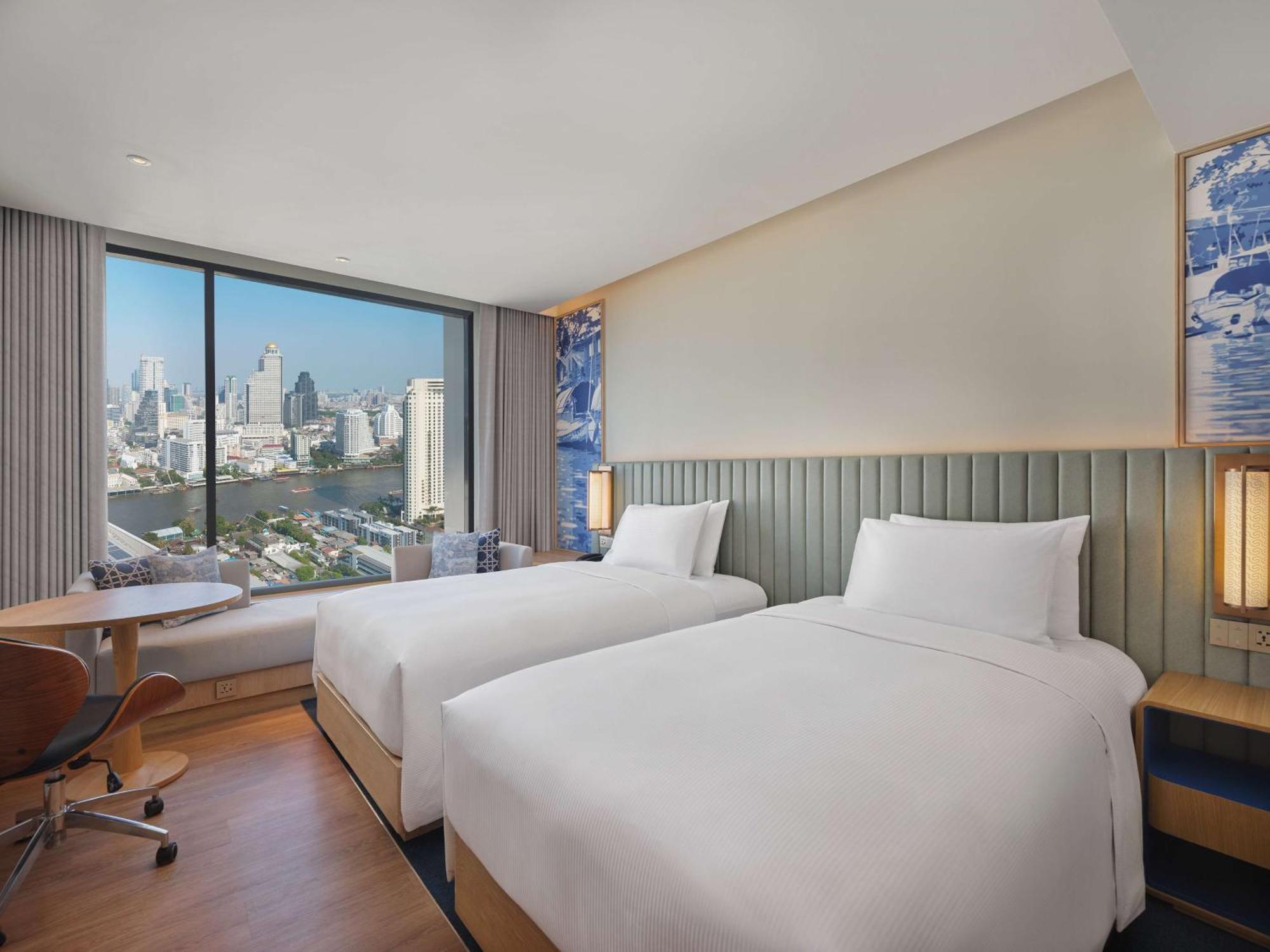 Hilton Garden Inn Bangkok Riverside Exterior photo