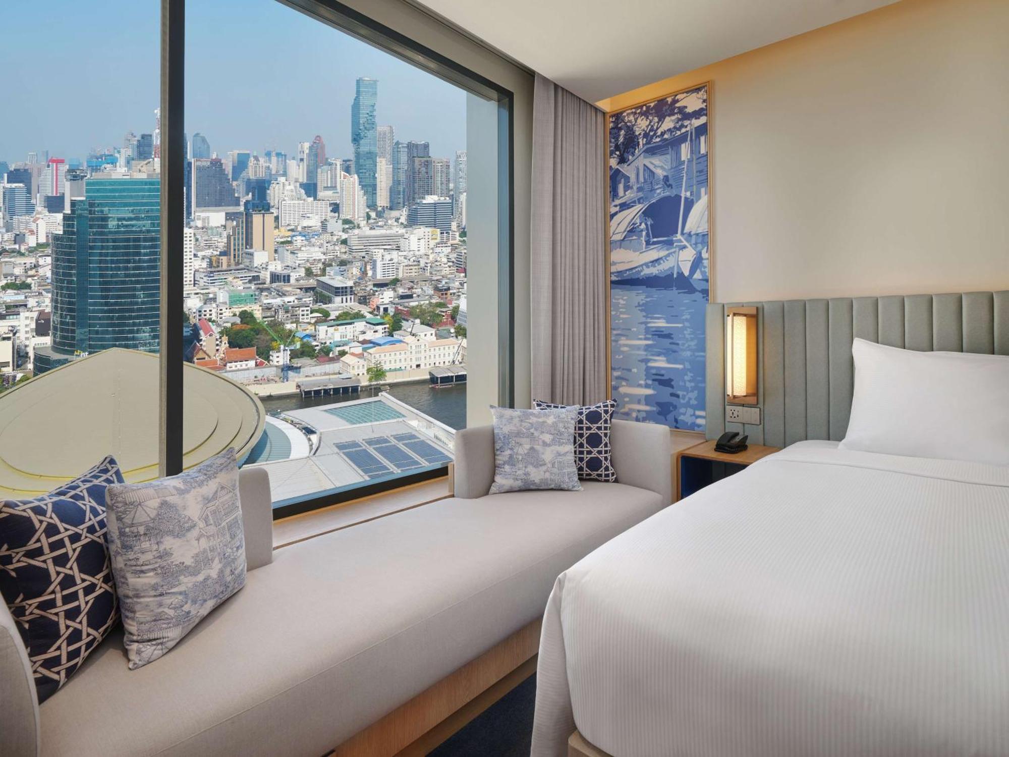 Hilton Garden Inn Bangkok Riverside Exterior photo