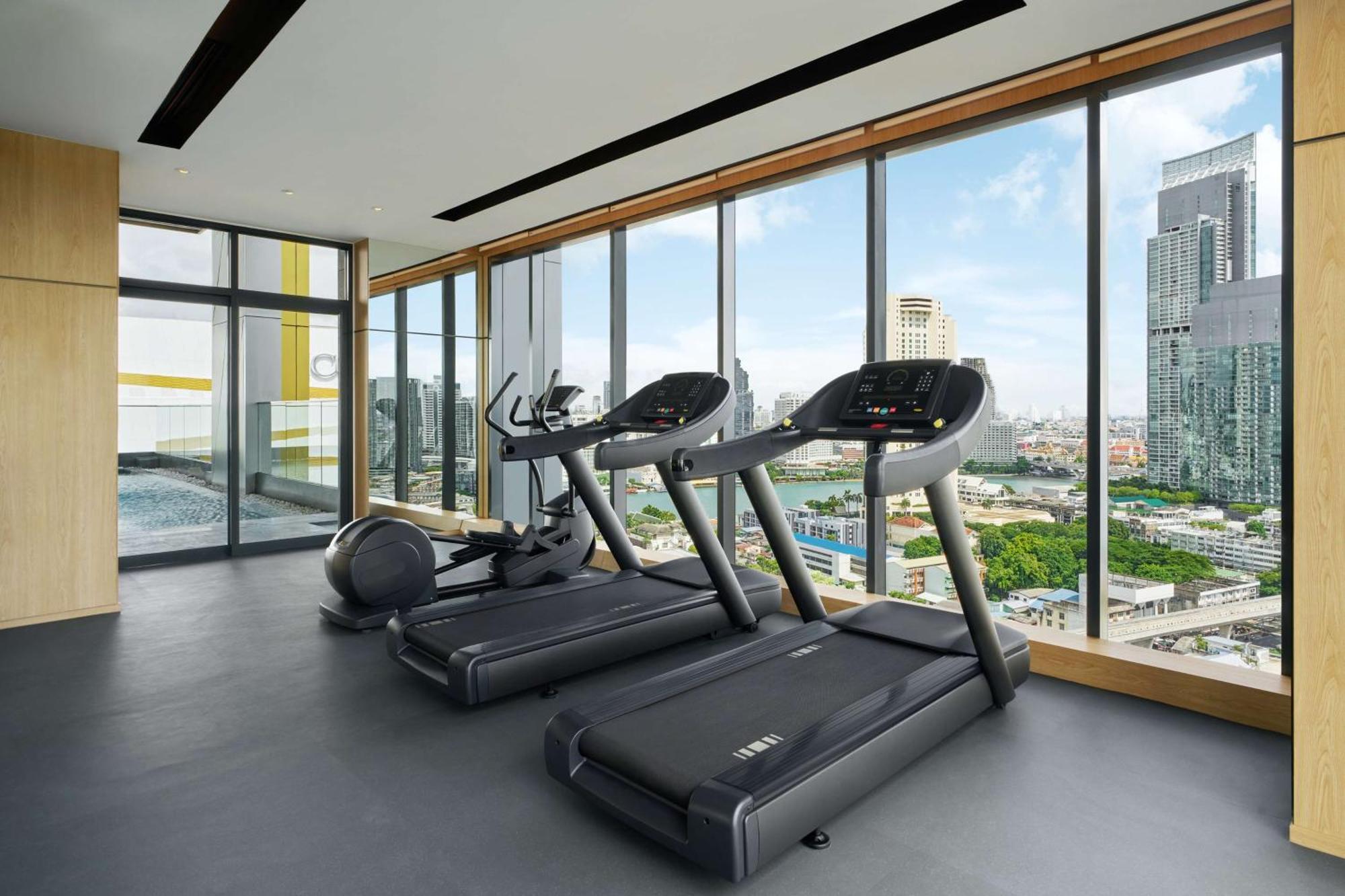 Hilton Garden Inn Bangkok Riverside Exterior photo