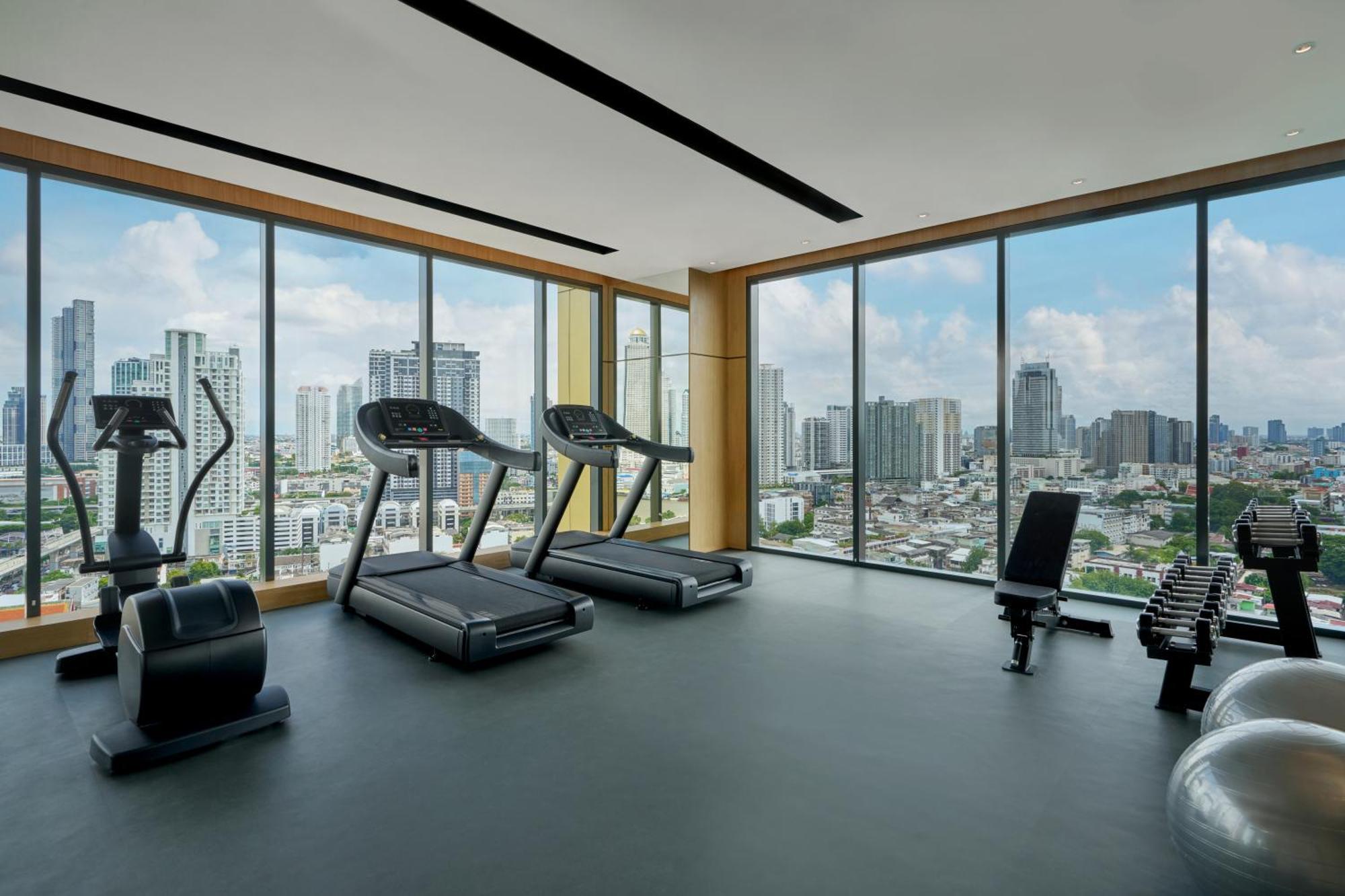 Hilton Garden Inn Bangkok Riverside Exterior photo