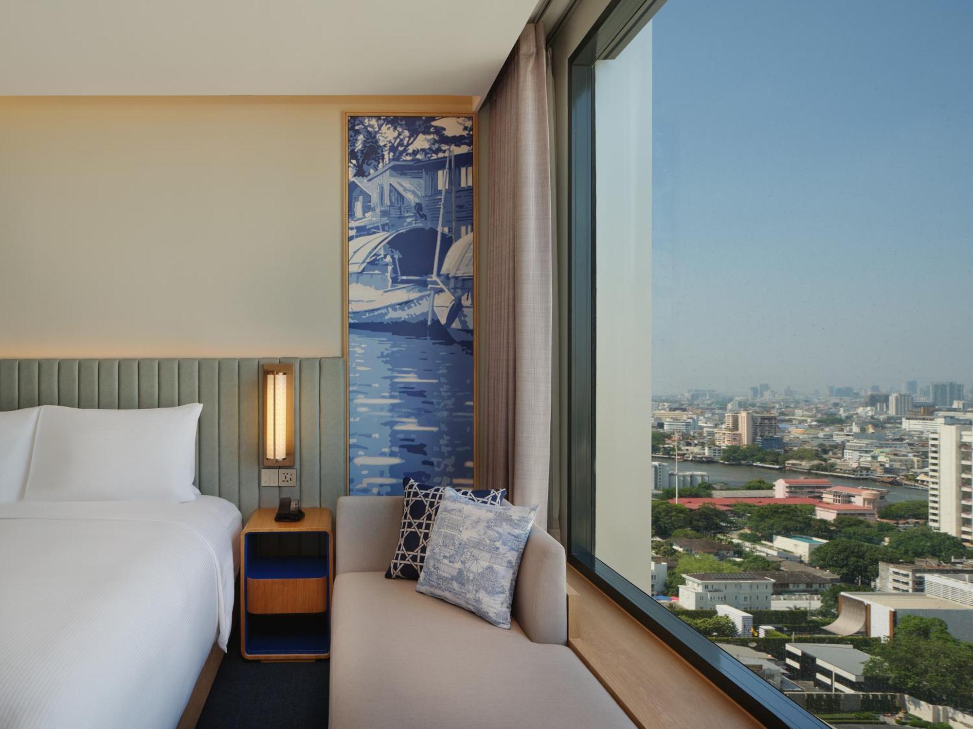 Hilton Garden Inn Bangkok Riverside Exterior photo
